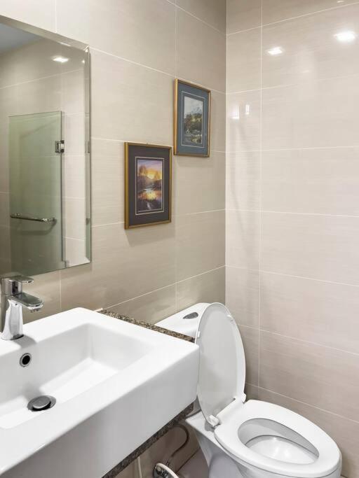 One Uptown Residences Bgc Taguig Exterior photo